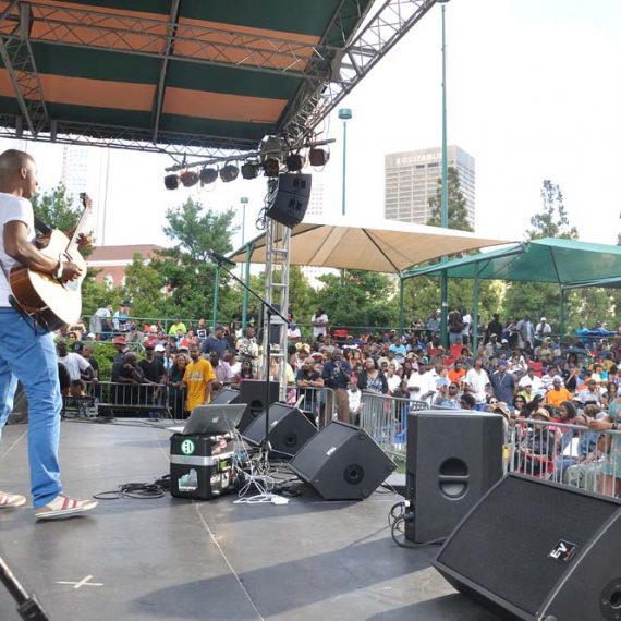 Elliot Holden at Wednesday Wind Down, Centennial Olympic Park