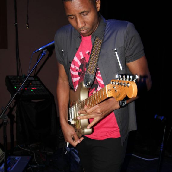 Elliot Holden - BQE Restaurant and Lounge - Urban Guitar Tuesdays (photo by Rudolph Horner)