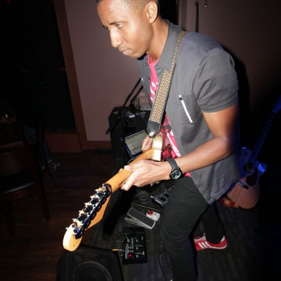 Elliot Holden - BQE Restaurant and Lounge - Urban Guitar Tuesdays (photo by Rudolph Horner)