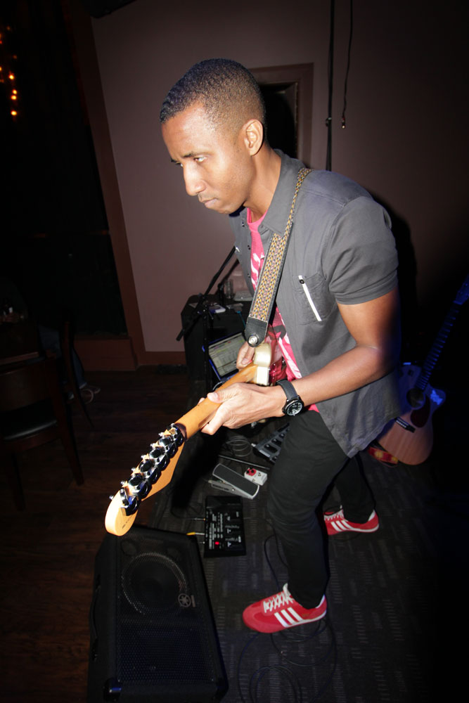 Elliot Holden - BQE Restaurant and Lounge - Urban Guitar Tuesdays (photo by Rudolph Horner)