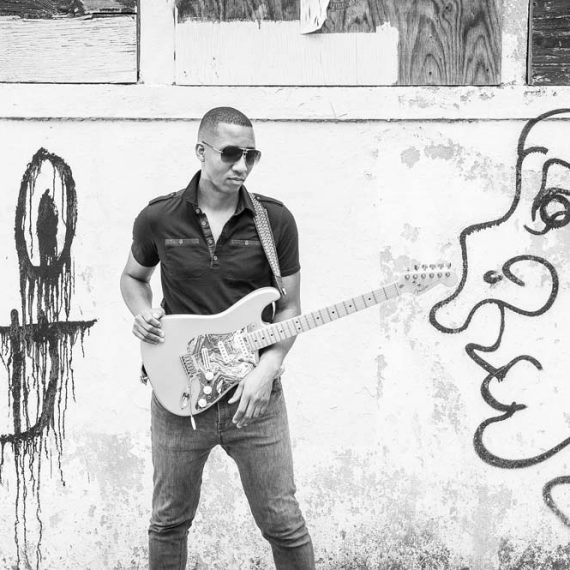 Elliot Holden an Urban Guitar Legend - photo by Libra Cordero